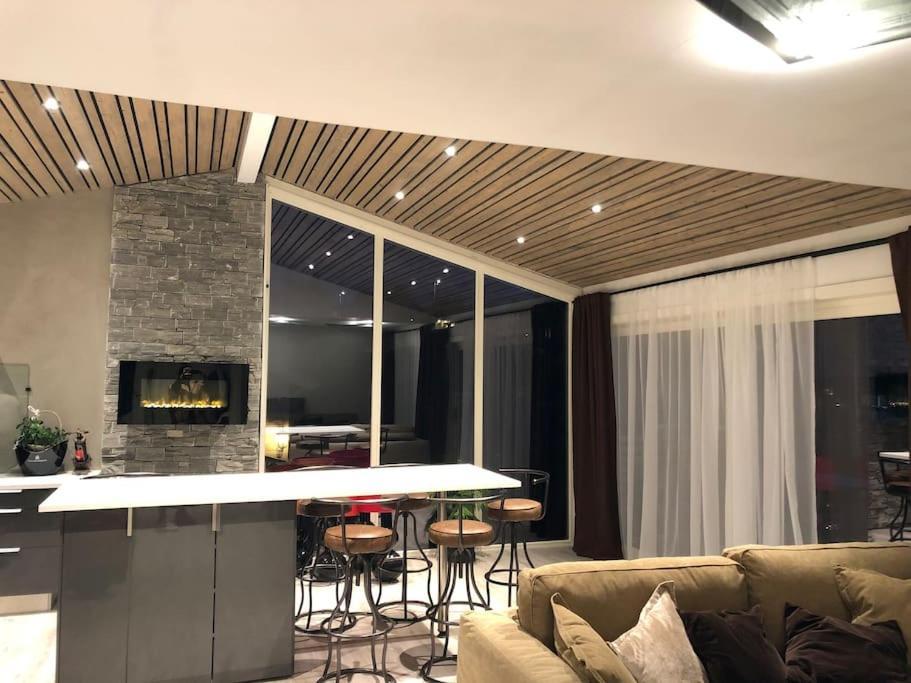 Topp Moderne Suite. Larvik Ngoại thất bức ảnh